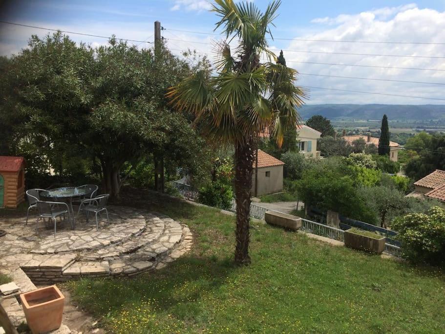 Appartement Sur La Colline Avec Acces Piscine Volx Екстериор снимка