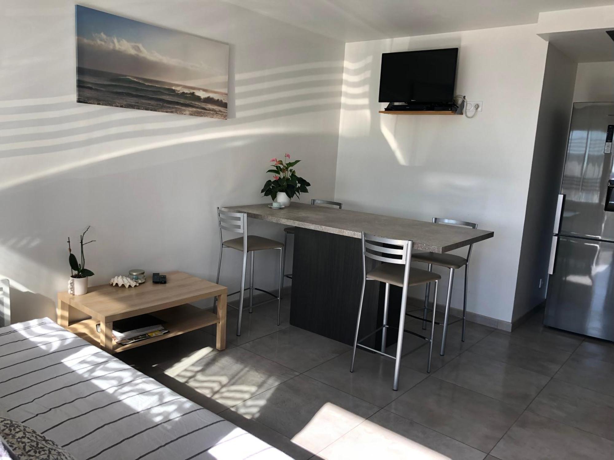 Appartement Sur La Colline Avec Acces Piscine Volx Екстериор снимка